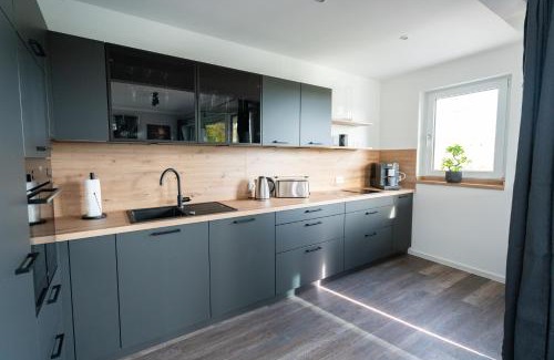 Friedrichstadt Apartment | Cozy City Dream Apartment mit Terrasse und Parkplatz - 90m²
