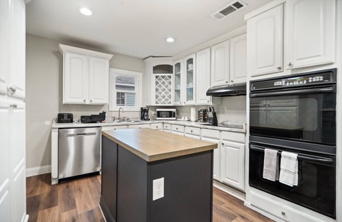 Greenville House | Cozy City Living Greenville - Easy Downtown Access