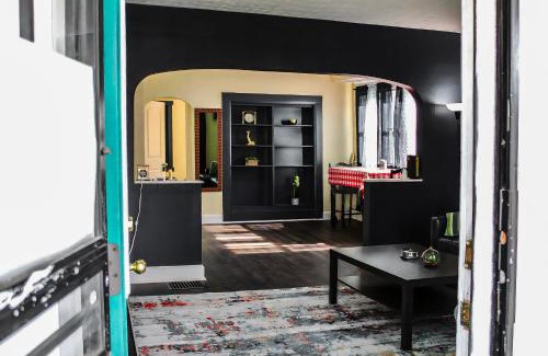 Indianapolis House | Cozy City Retreat Near Downtown Indianapolis- Private Bedroom