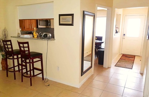 Central Southwest House | Cozy Clean home NRG/SaberCats Stadium/Beltway 8