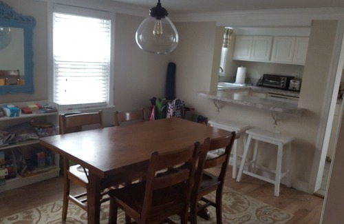 North End Apartment | Cozy clean three bedroom beach block apartment