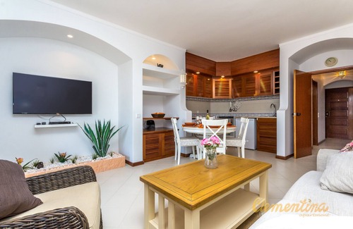 Correeira Apartment | Cozy Clementina Apartment In Central Albufeira, Close To Old Town