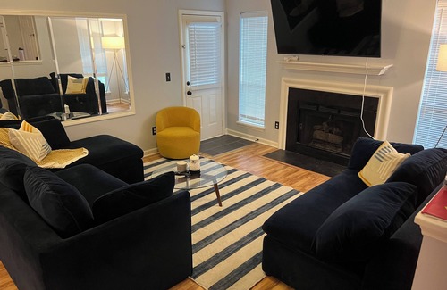 Greensboro Cottage | Cozy, Close-to-Everything Cottage: Long-Stay & Laptop Ready