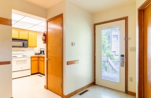 East Stroudsburg Condo | Cozy Club Wyndham Resort at Shawnee Village, 2 Bedroom Villa