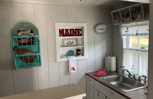 East Boothbay Cottage | Cozy Coastal Cottage with Salty & Serene Sunsets