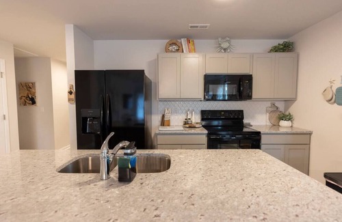 Southport House | Cozy Coastal Home Near Beaches, Shops, Restaurants
