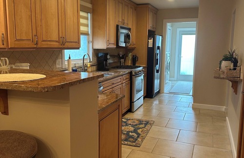 Ventnor City House | Cozy Coastal Retreat- Walk to the Beach, Pier, and more!