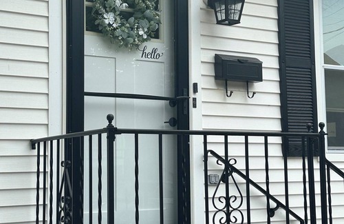Ventnor City House | Cozy Coastal Retreat- Walk to the Beach, Pier, and more!