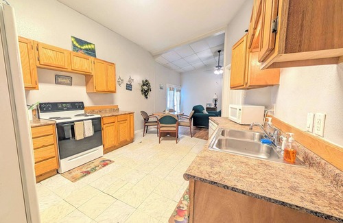 Ingleside Apartment | Cozy Coastal Retreat Apt Ingleside!
