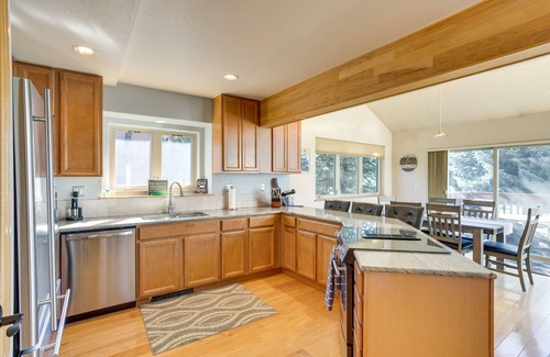 Edwards House | Cozy Colorado Retreat w/Deck, Grill & Pool Access