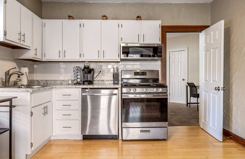 St. Louis Apartment | Cozy Comfort: 1BR Apartment in South City