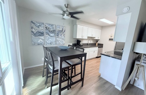 Los Angeles Condo | Cozy Comfort Near LAX Adjacent