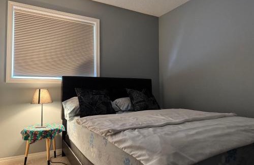 Southeast Calgary House | Cozy Comfort Rooms in SE Calgary, Canada