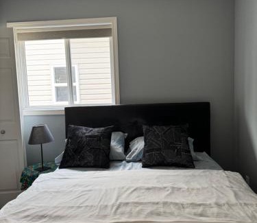 Southeast Calgary House | Cozy Comfort Rooms in SE Calgary, Canada