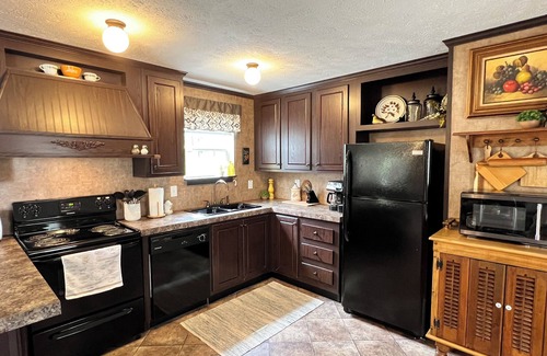Ferndale House | Cozy, comfortable 2bd/2ba home in the Heart of Arkansas