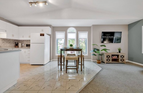 Burlington Apartment | Cozy & Comfortable, Downtown, Parking | TJS2