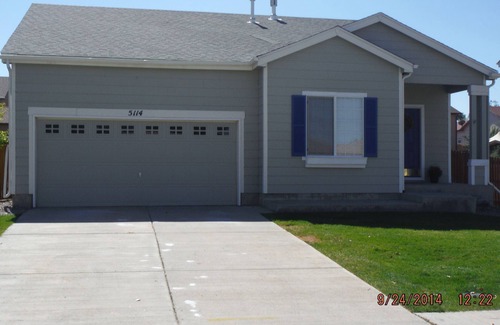 Sunnyheights House | Cozy, Comfortable Perfect for Family, Lady's Retreat, or Business Rental !