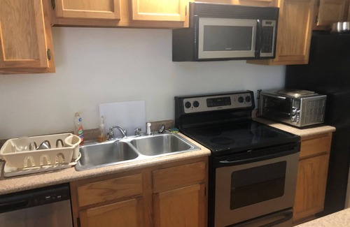 Jefferson Condo | Cozy, comfortable, quite condo 15 minutes from downtown New Orleans