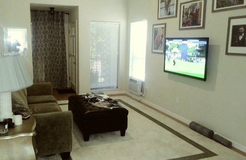 Citrus Heights House | Cozy comfortable house. Sleeps 4 comfortably 5 pretty comfortably.