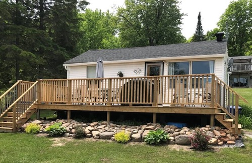 Unorganized Centre Parry Sound House | COZY COMMANDA LAKE LAKESIDE INN