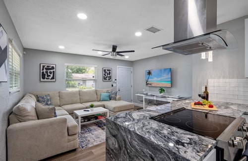 Sulphur Springs Apartment | Cozy & Completely Remodeled 2 Bedroom Apartment