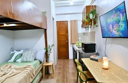 Albay Province Apartment | Cozy Condo AC Wi-Fi Netflix Ligao Natl Rd Rm 303