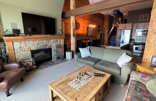 Big White Ski Resort Condo | Cozy Condo at Big White