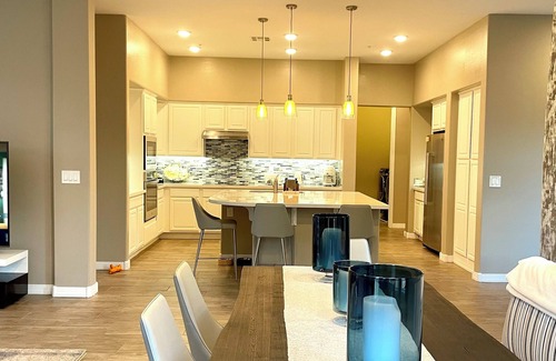 Foothills Club West Condo | Cozy condo at South Mountain/gated community