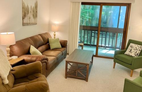 Bellaire Apartment | Cozy Condo by Shanty Creek