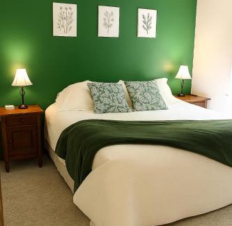 Bellaire Apartment | Cozy Condo by Shanty Creek