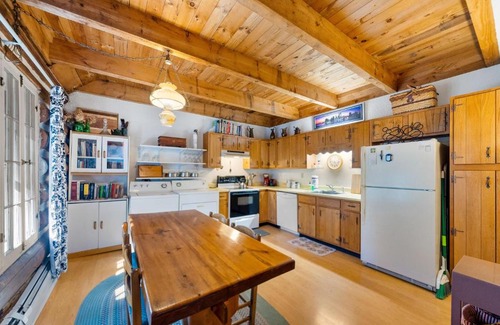 Chestertown Apartment | Cozy Condo by Tripp Lake