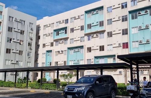 Talomo District Condo | Cozy Condo: Clean, 24/7 Security, nNear S&R Davao and some Universities/Schools