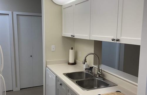 North Central Edmonton Condo | Cozy Condo close to LRT, Stadium and Expo Center.