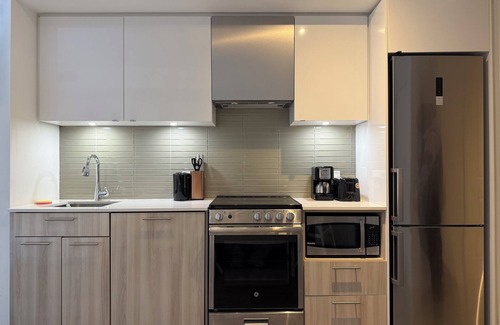Garden District Condo | Cozy condo - Downtown Toronto