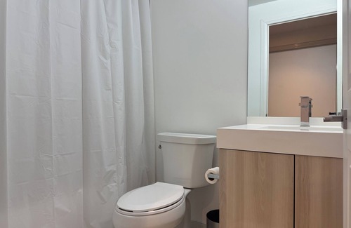 Garden District Condo | Cozy condo - Downtown Toronto
