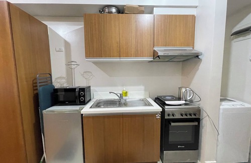 669 Ermita Apartment | Cozy condo in Manila near Supreme Court, UP-PGH, US Embassy, and ST. Lukes
