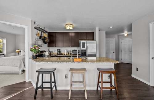 Parkside Condo | Cozy Condo in North Boulder - Rooftop Patio/Views - 30+ Day