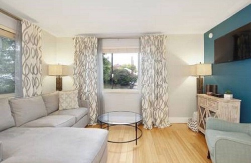 West Highland Condo | Cozy Condo in West Highlands quiet historic neighborhood. Home away from home!