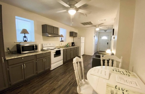 Gatesville Condo | Cozy Condo to enjoy the Eclipse