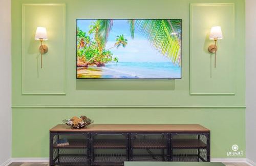 Indian Bayou Apartment | Cozy Condo Under the Palms