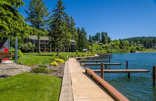 Bigfork Condo | Cozy condo w/great location by Flathead Lake - Cozy Marina Cay Getaway