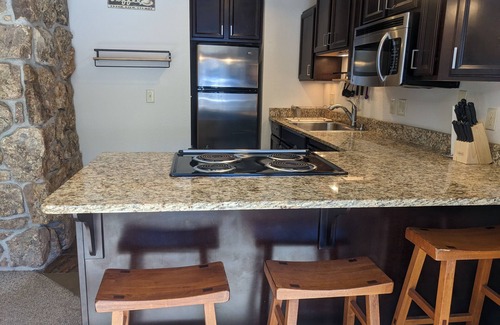 Old Town Condo | Cozy Condo- Walk to WP Resort!