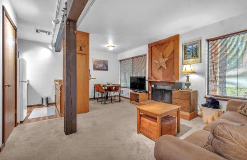 Bear Valley Apartment | Cozy Condo with Fireplace - Tamarack 3