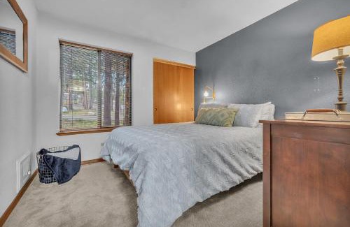 Bear Valley Apartment | Cozy Condo with Fireplace - Tamarack 3