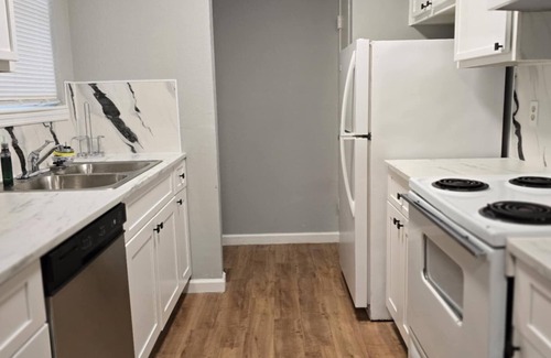 Clodine Condo | Cozy Condo1