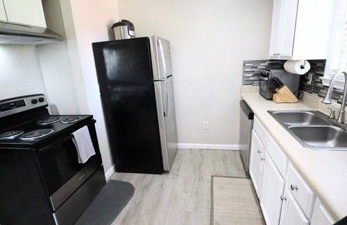Garden City House | Cozy, Contemporary Haven Near Historic Downtown