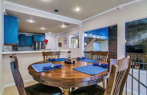 Euless House | Cozy, Convenient Townhome Living