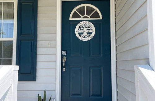 Wilmington House | Cozy & Conveniently located to explore Wilmington.
