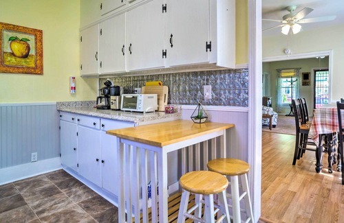 Corinth House | Cozy Corinth Escape ~ Half-Mi to Shop & Dine!