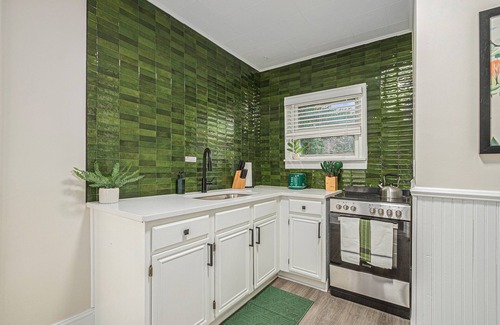 Valparaiso Apartment | Cozy Corner, Apartment 2S. Steps to shops & Dining